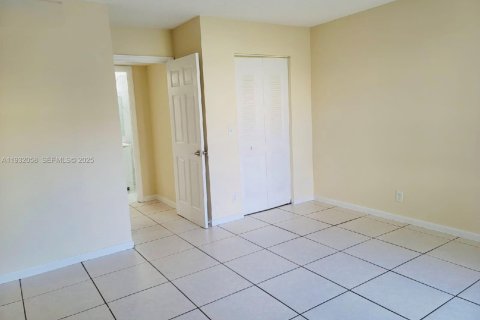 Condo in West Palm Beach, Florida, 1 bedroom  № 1991632 - photo 6