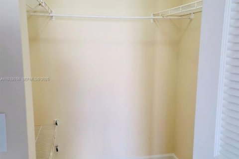 Condo in West Palm Beach, Florida, 1 bedroom  № 1991632 - photo 14