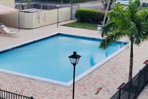 Condo in West Palm Beach, Florida, 1 bedroom  № 1991632 - photo 21