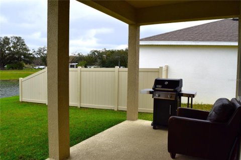 House in Zephyrhills, Florida 3 bedrooms, 173.17 sq.m. № 1522824 - photo 26