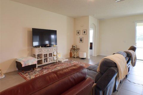 House in Zephyrhills, Florida 3 bedrooms, 173.17 sq.m. № 1522824 - photo 20