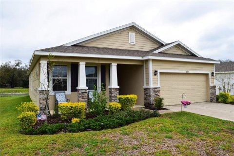 House in Zephyrhills, Florida 3 bedrooms, 173.17 sq.m. № 1522824 - photo 2