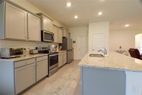 House in Zephyrhills, Florida 3 bedrooms, 173.17 sq.m. № 1522824 - photo 17