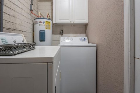 House in Orlando, Florida 4 bedrooms, 123.93 sq.m. № 2095480 - photo 18