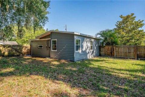 House in Orlando, Florida 4 bedrooms, 123.93 sq.m. № 2095480 - photo 15