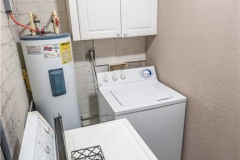 House in Orlando, Florida 4 bedrooms, 123.93 sq.m. № 2095480 - photo 19