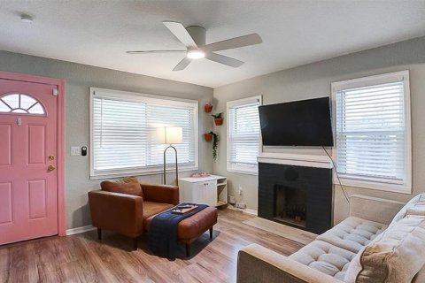 House in Tampa, Florida 2 bedrooms, 76.92 sq.m. № 1852638 - photo 20