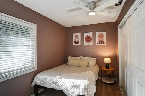 House in Tampa, Florida 2 bedrooms, 76.92 sq.m. № 1852638 - photo 17