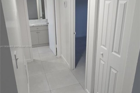 Apartment in Cutler Bay, Florida 1 bedroom, 40372.35 sq.m. № 1994823 - photo 6