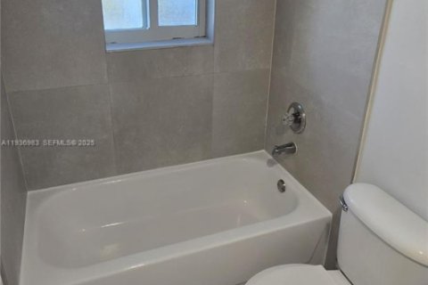 Apartment in Cutler Bay, Florida 1 bedroom, 40372.35 sq.m. № 1994823 - photo 12