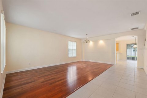 Villa ou maison à vendre à Tampa, Floride: 4 chambres, 272.2 m2 № 1885428 - photo 5