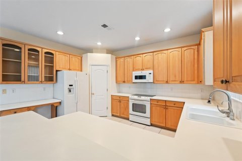 Villa ou maison à vendre à Tampa, Floride: 4 chambres, 272.2 m2 № 1885428 - photo 8