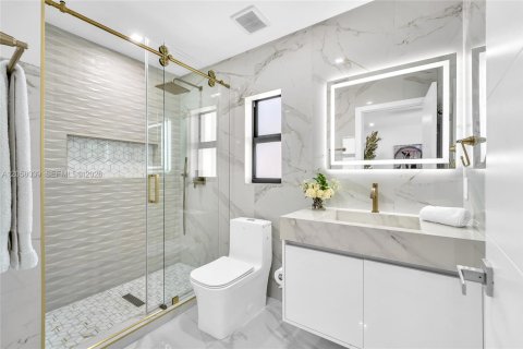 Villa ou maison à vendre à Palmetto Bay, Floride: 5 chambres, 256.22 m2 № 2181801 - photo 27