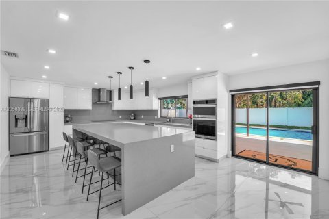 Villa ou maison à vendre à Palmetto Bay, Floride: 5 chambres, 256.22 m2 № 2181801 - photo 7