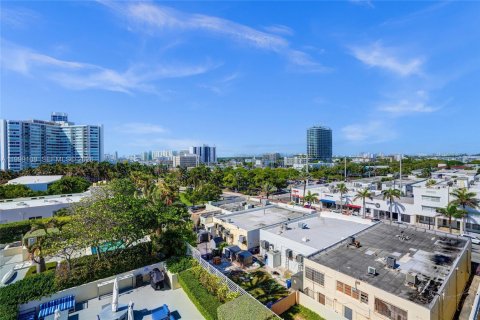 Copropriété à louer à Miami Beach, Floride: 2 chambres, 130.99 m2 № 2060808 - photo 15