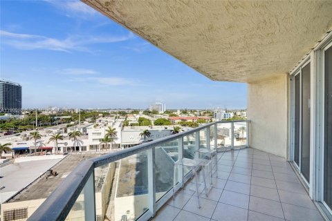 Copropriété à louer à Miami Beach, Floride: 2 chambres, 130.99 m2 № 2060808 - photo 17