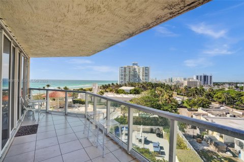 Condo à Miami Beach, Floride, 2 chambres  № 2060808