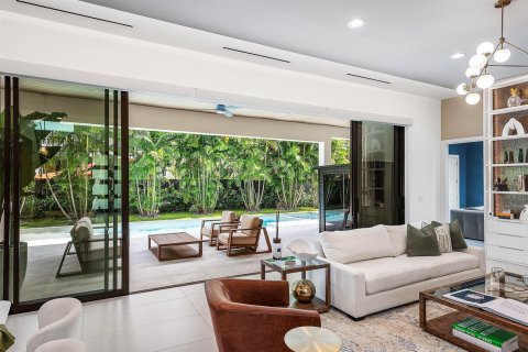 House in Boca Raton, Florida 5 bedrooms, 480.86 sq.m. № 2186695 - photo 22