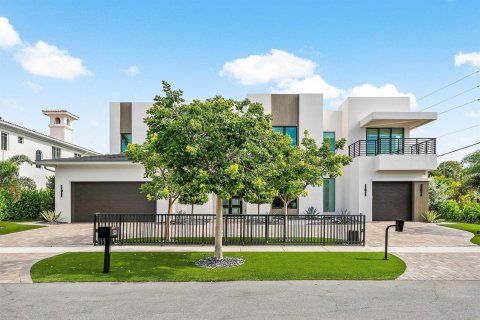 House in Boca Raton, Florida 5 bedrooms, 480.86 sq.m. № 2186695 - photo 2