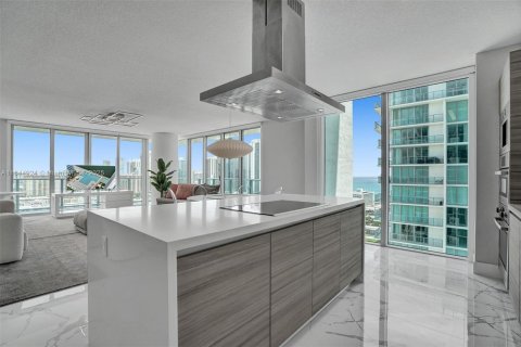 Copropriété à vendre à Sunny Isles Beach, Floride: 3 chambres, 175.77 m2 № 1891404 - photo 2