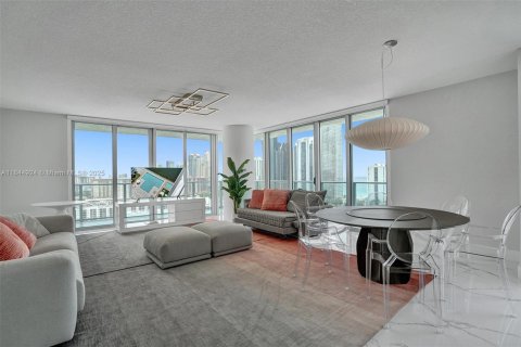 Copropriété à vendre à Sunny Isles Beach, Floride: 3 chambres, 175.77 m2 № 1891404 - photo 1