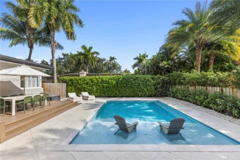 Casa en venta en Miami, Florida, 4 dormitorios, 230.21 m2 № 2000263 - foto 29