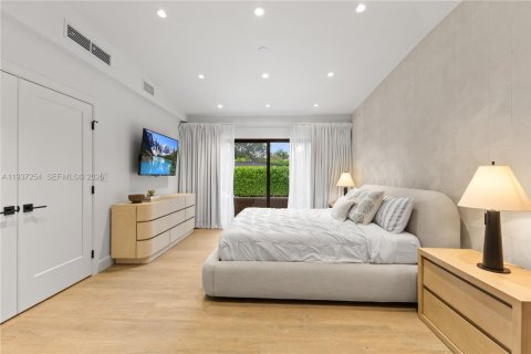 Casa en venta en Miami, Florida, 4 dormitorios, 230.21 m2 № 2000263 - foto 23