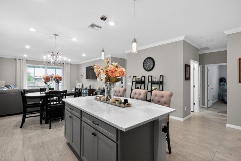 Villa ou maison à vendre à Port St. Lucie, Floride: 4 chambres, 183.2 m2 № 2248090 - photo 9