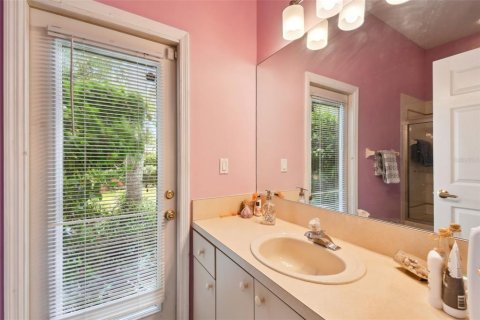 House in Tampa, Florida 5 bedrooms, 310.11 sq.m. № 1854104 - photo 26