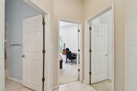 House in Tampa, Florida 5 bedrooms, 310.11 sq.m. № 1854104 - photo 13