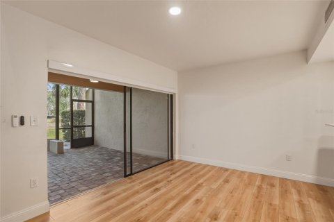 Touwnhouse à vendre à Tampa, Floride: 2 chambres, 154.96 m2 № 2097460 - photo 11