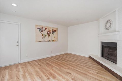 Touwnhouse à vendre à Tampa, Floride: 2 chambres, 154.96 m2 № 2097460 - photo 9
