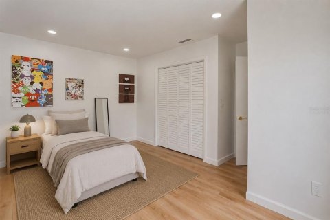 Touwnhouse à vendre à Tampa, Floride: 2 chambres, 154.96 m2 № 2097460 - photo 18