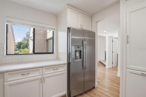 Touwnhouse à vendre à Tampa, Floride: 2 chambres, 154.96 m2 № 2097460 - photo 15