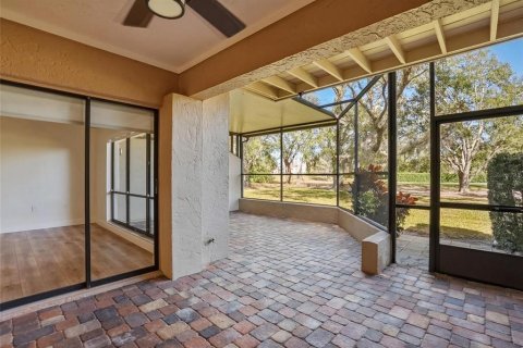 Touwnhouse à vendre à Tampa, Floride: 2 chambres, 154.96 m2 № 2097460 - photo 3
