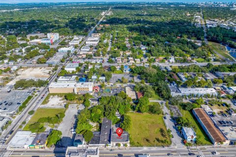 Купить коммерческую недвижимость в Майами, Флорида № 1958815 - фото 9