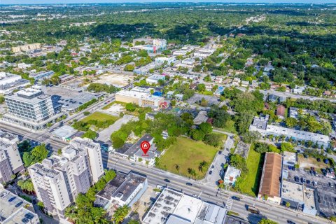 Купить коммерческую недвижимость в Майами, Флорида № 1958815 - фото 10