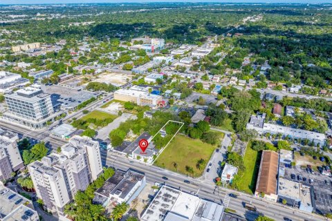 Купить коммерческую недвижимость в Майами, Флорида № 1958815 - фото 4