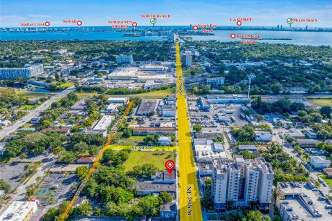 Купить коммерческую недвижимость в Майами, Флорида № 1958815 - фото 1