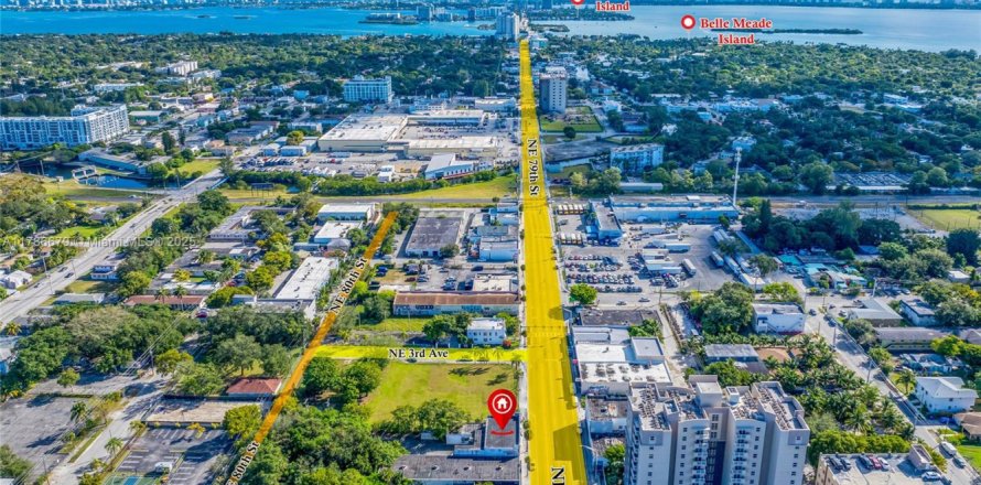 Коммерческая недвижимость в Майами, Флорида № 1958815