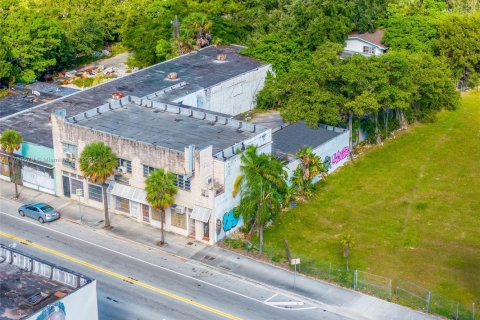Купить коммерческую недвижимость в Майами, Флорида № 1958815 - фото 14