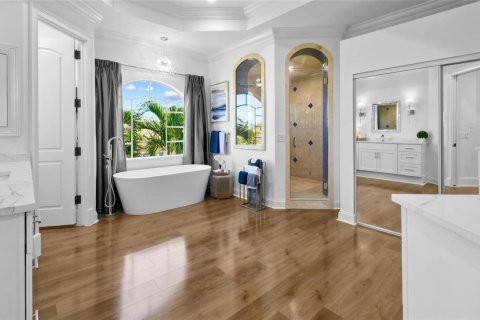 House in Port St. Lucie, Florida 4 bedrooms, 414.07 sq.m. № 2146668 - photo 25