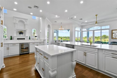 House in Port St. Lucie, Florida 4 bedrooms, 414.07 sq.m. № 2146668 - photo 11