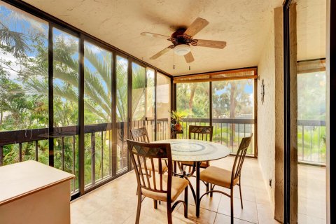Condo in Delray Beach, Florida, 2 bedrooms № 2191525 - photo 18