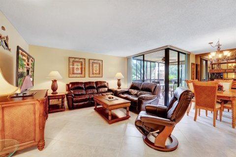 Condo in Delray Beach, Florida, 2 bedrooms № 2191525 - photo 4