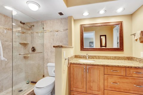 Condo in Delray Beach, Florida, 2 bedrooms № 2191525 - photo 12