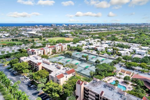 Condo in Delray Beach, Florida, 2 bedrooms № 2191525 - photo 25