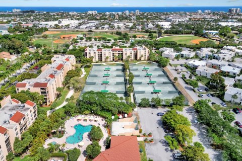Condo in Delray Beach, Florida, 2 bedrooms № 2191525 - photo 22