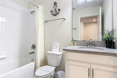 House in Davenport, Florida 5 bedrooms, 289.48 sq.m. № 1581058 - photo 30