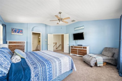 House in Tampa, Florida 4 bedrooms, 216.93 sq.m. № 1638001 - photo 15